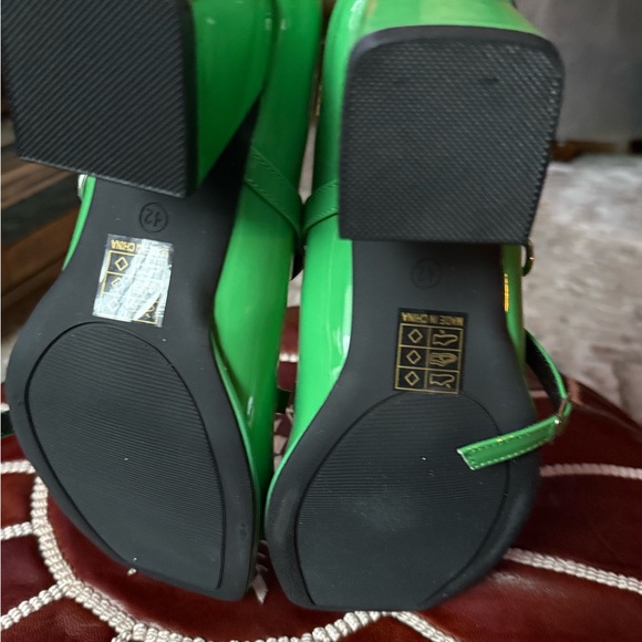 Green heels perfect for spring comfy heels - Picture 7 of 10